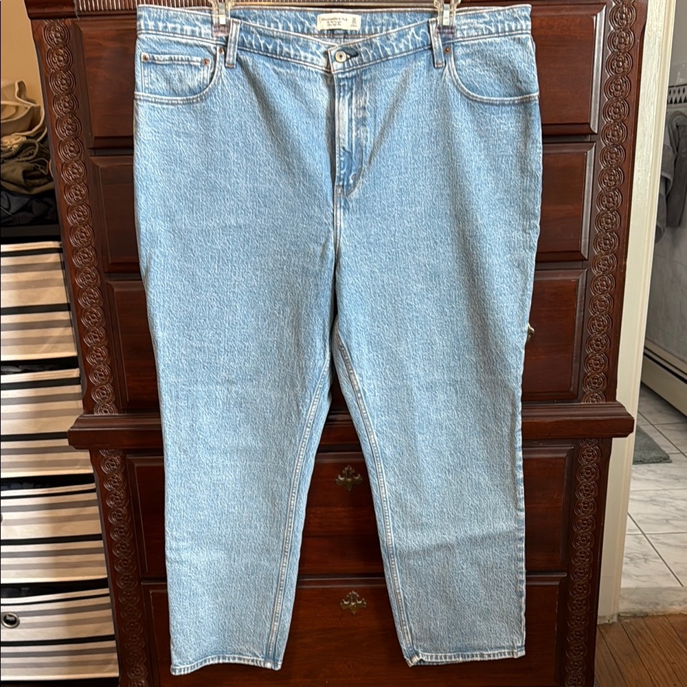 Abercrombie & Fitch Women’s Light Blue Jeans
